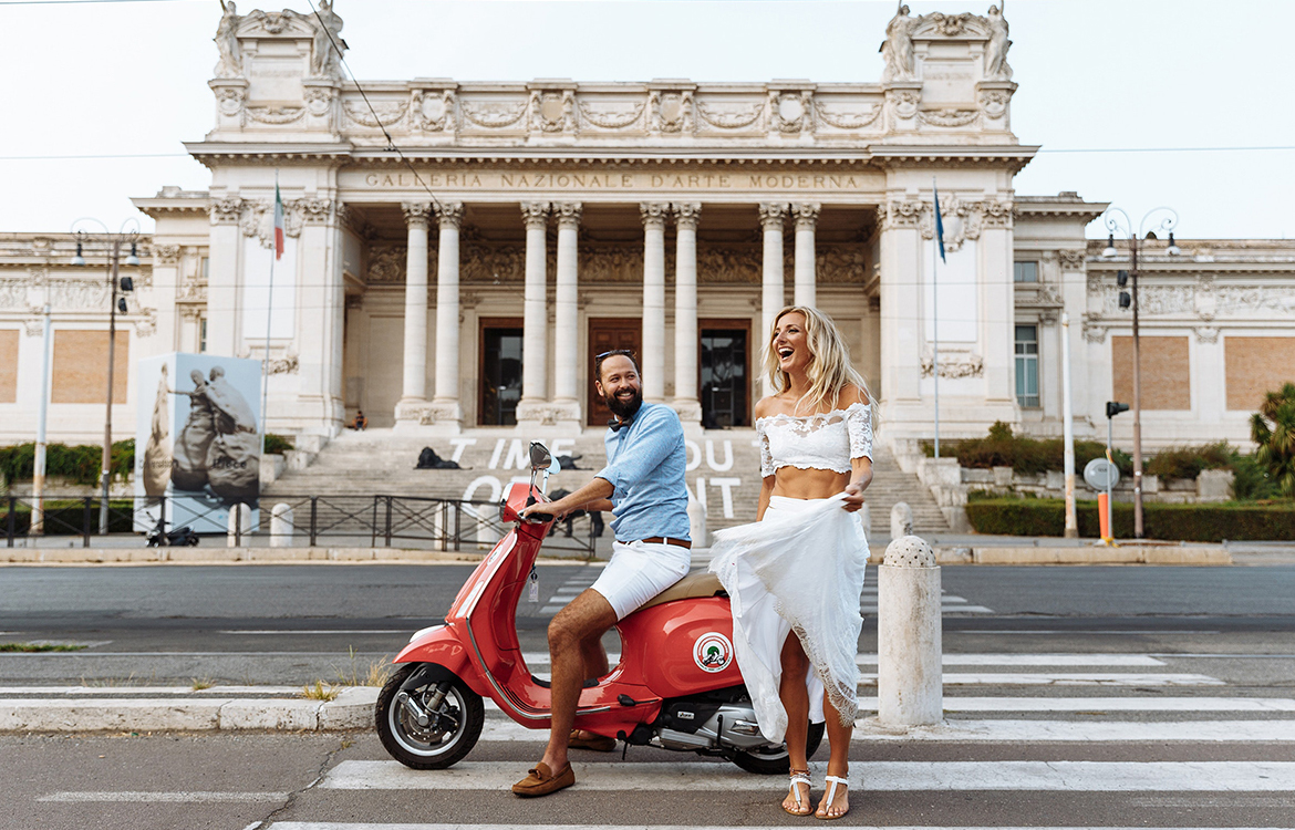 Top 5 Fashion Destinations Every Fashionista Must Visit